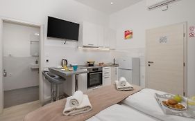 Lux Apartments